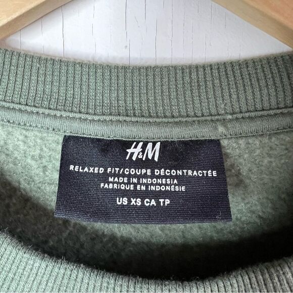 H & M Green Crew Neck Sweatshirt - Picture 4 of 6
